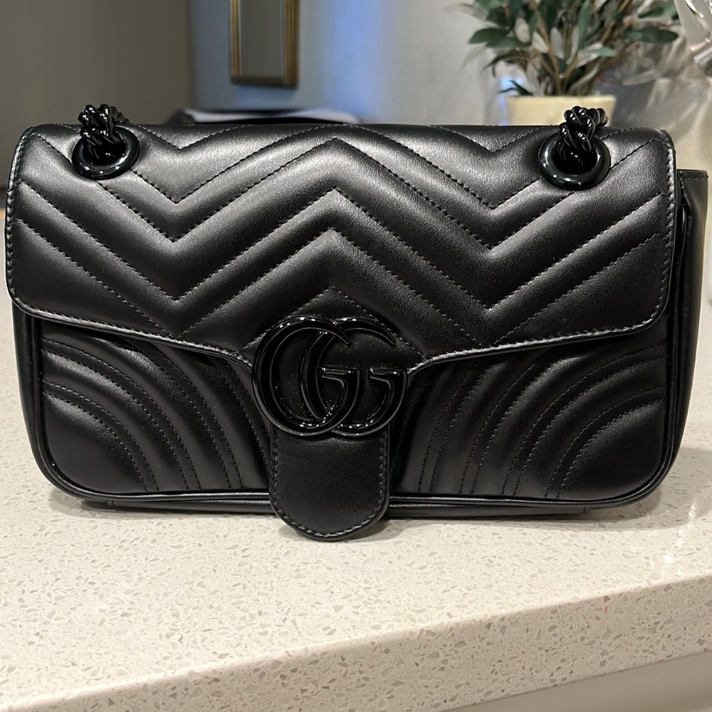 GG Marmont Shoulder Bag